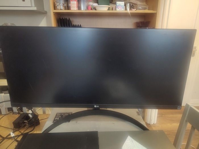 LG 29WP500 ultra wide monitor