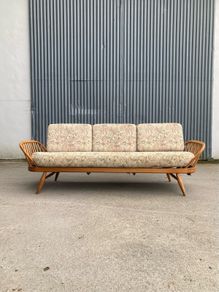Ercol Daybed Studio Couch - Warehouse and Showroom Open Saturday 25th April 12 till 4pm Eircode R95T227
