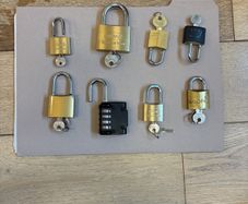 Locks x 8