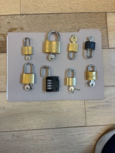 Locks x 8