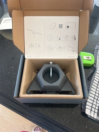 Starlink pole bracket