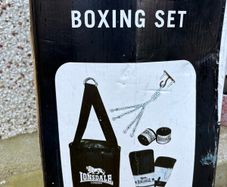 Boxing set - Brand New