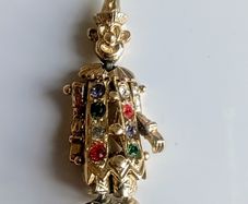 Vintage 9ct gold articulated clown pendant 6.24g