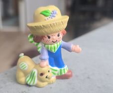 HTF Vintage 1981 AGC Kenner Huckleberry Pie with Pupcake Strawberry Shortcake Mini PVC Doll  Figurine 2" same era as MLP G1 My Little Pony