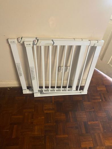 child safety gate/stair gate
