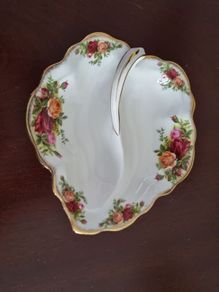 Royal Albert "Old Country Roses" Leaf  Dish