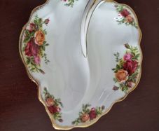 Royal Albert "Old Country Roses" Leaf  Dish