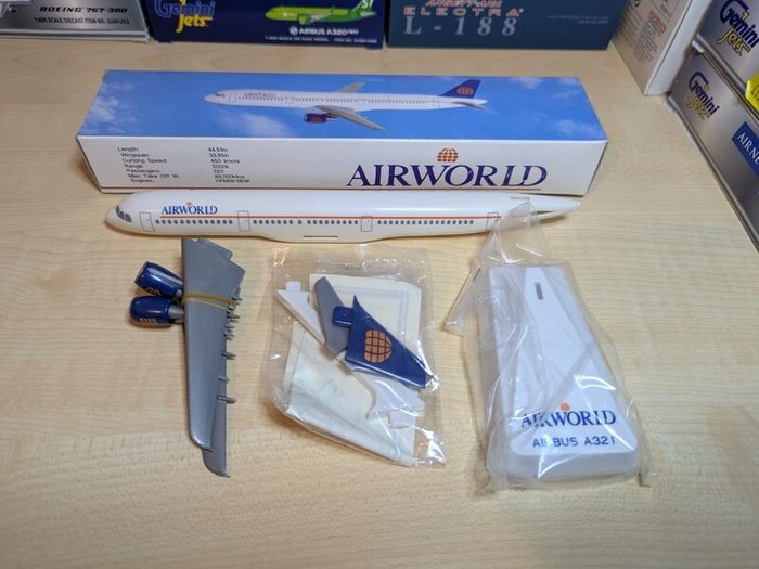AIRWORLD 1:200 scale model airplane, Airbus A321 aircraft, NEW