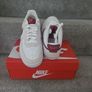 New Nike trainers size 6uk Image 3