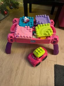 Lego table/car