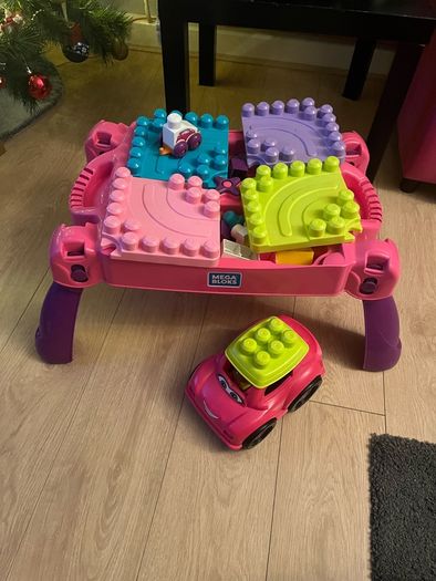 Lego table/car