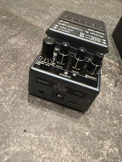 Boss IR-2 Amp and Cabinet Simulator Pedal with Box