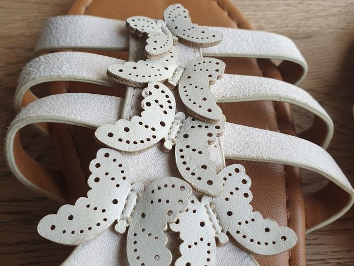 New Beautiful H&M Suede & Leather Butterfly Sandals UK 10