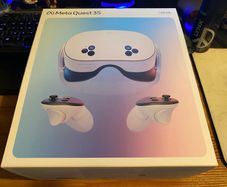 Meta Quest 3S Fully Boxed With Extra Battery Headset