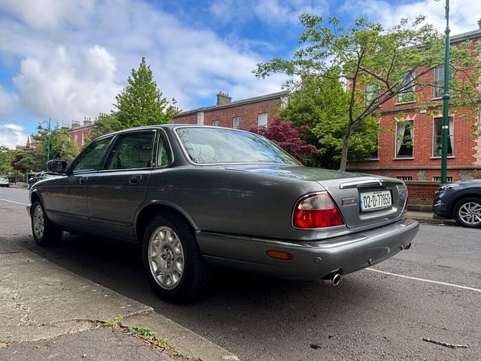 Jaguar XJ8 SE - Rare Car with large history