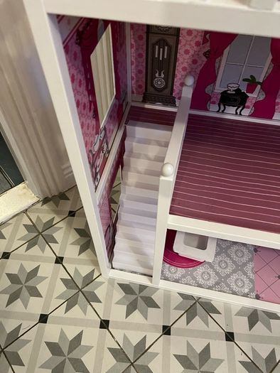 doll house