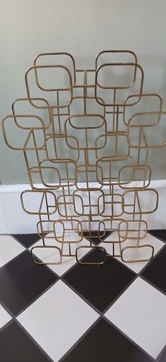 Abstract Design Metal Wine Bottle Holder