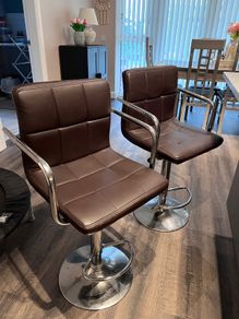Swivel Bar Stool
