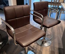 Swivel Bar Stool