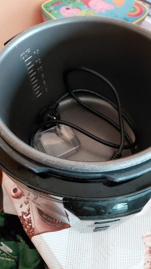 pressure cooker