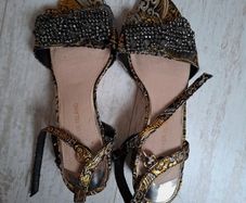 Size 7 sandals, River Island.