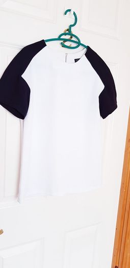 Topshop Black & White Top - Size 6