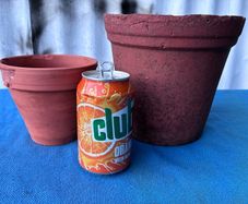 2 terracotta flower pots