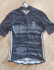 Brand new Adidas cycling jersey - size L