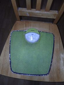 Bathoom weighing scales