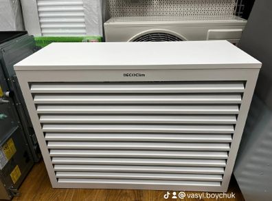 Box for air conditioner