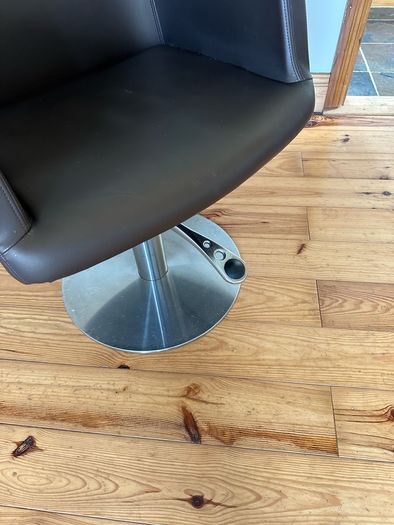 salon chair