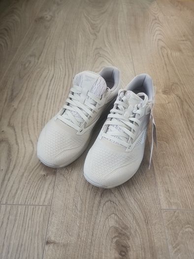 New with tags RRP 120 Eur Ladies Woman Trainers Shoes size 5 UK Nano X4 biege White sneakers