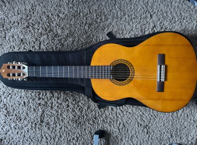 Yamaha CGS103A 3/4 Classical Guitar + Access Gig Bag, Capo & Extras!