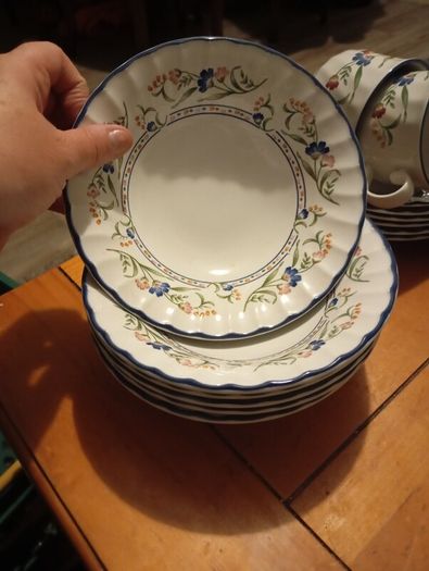 Vintage Strafford shire Hampton set