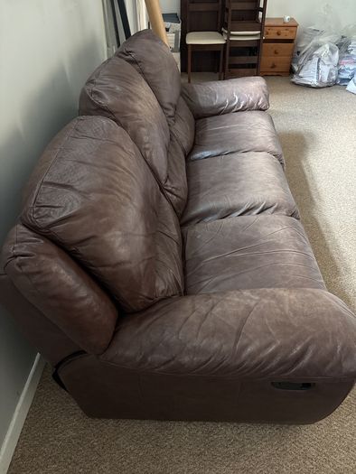 3 seater leather reclining couch