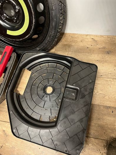Audi A5 8t 2009 Spare Wheel Tool Storage Box Space Saver
