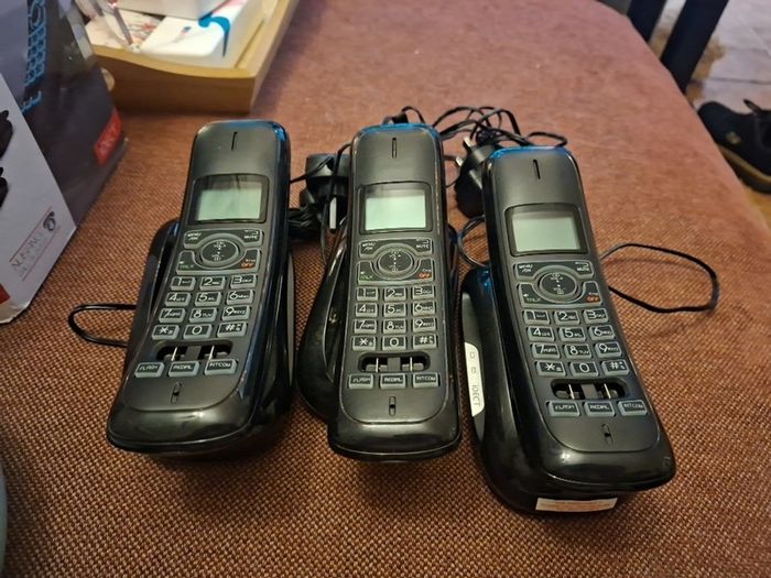 3 Cordless Phones