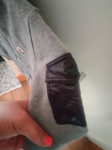 Moncler genuine boy's grey hoodie size 8A 130 cm Postage included