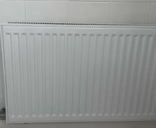 500mm x 800mm White Single Panel Convector Radiator with Thermostatic Valve - As New