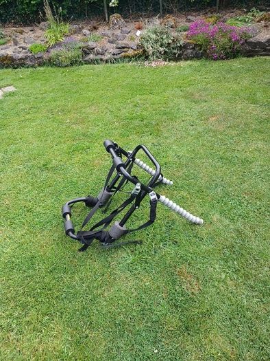 bike carrier. Buzz rack 3 bikes.