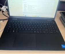 Dell 3520 i5-1125u/16gb ram/250ssd/Win 11