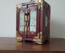 Vintage Chinese Jewellery Box