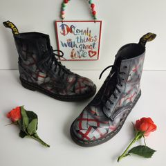 Dr Martens Union Jack 1460 8 eye black red leather boots England uk7