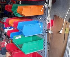 Storage bins