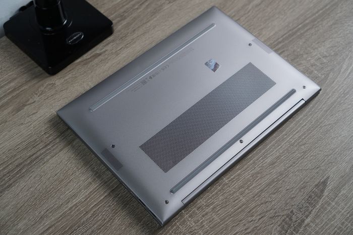 HP ZBook Firefly G10 Mobile Workstation | i7-1355U | RTX A500 4GB | 16GB DDR5