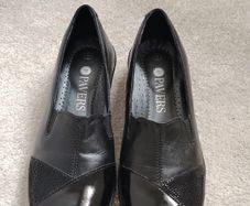 Slip-on Comfort Shoe - Size #4 narrow fitting