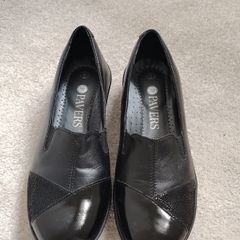 Slip-on Comfort Shoe - Size #4 narrow fitting