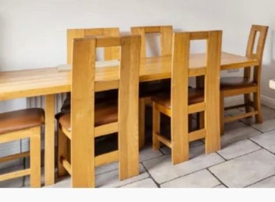 Solid oak Kitchen table with 6 chairs