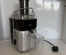 Whole Fruit Juicer