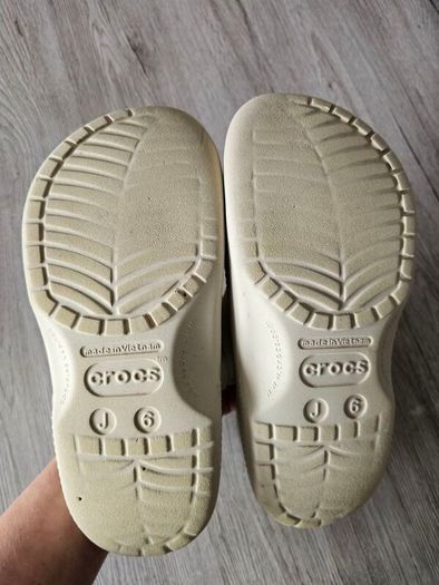 Crocs